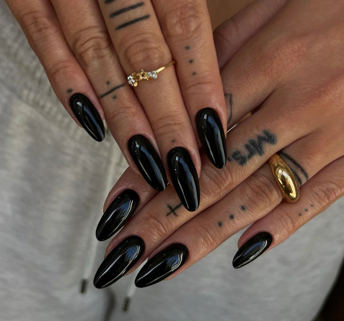 SUPREME BLACK